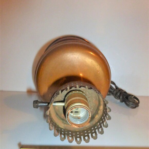 bsm - Vintage COPPER LAMP w/ FLUTE Vintage Electric Copper Light Oil Lamp Style - Picture 4 of 6